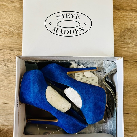 Steve Madden Blue Suede Platform Heels - Picture 2 of 11